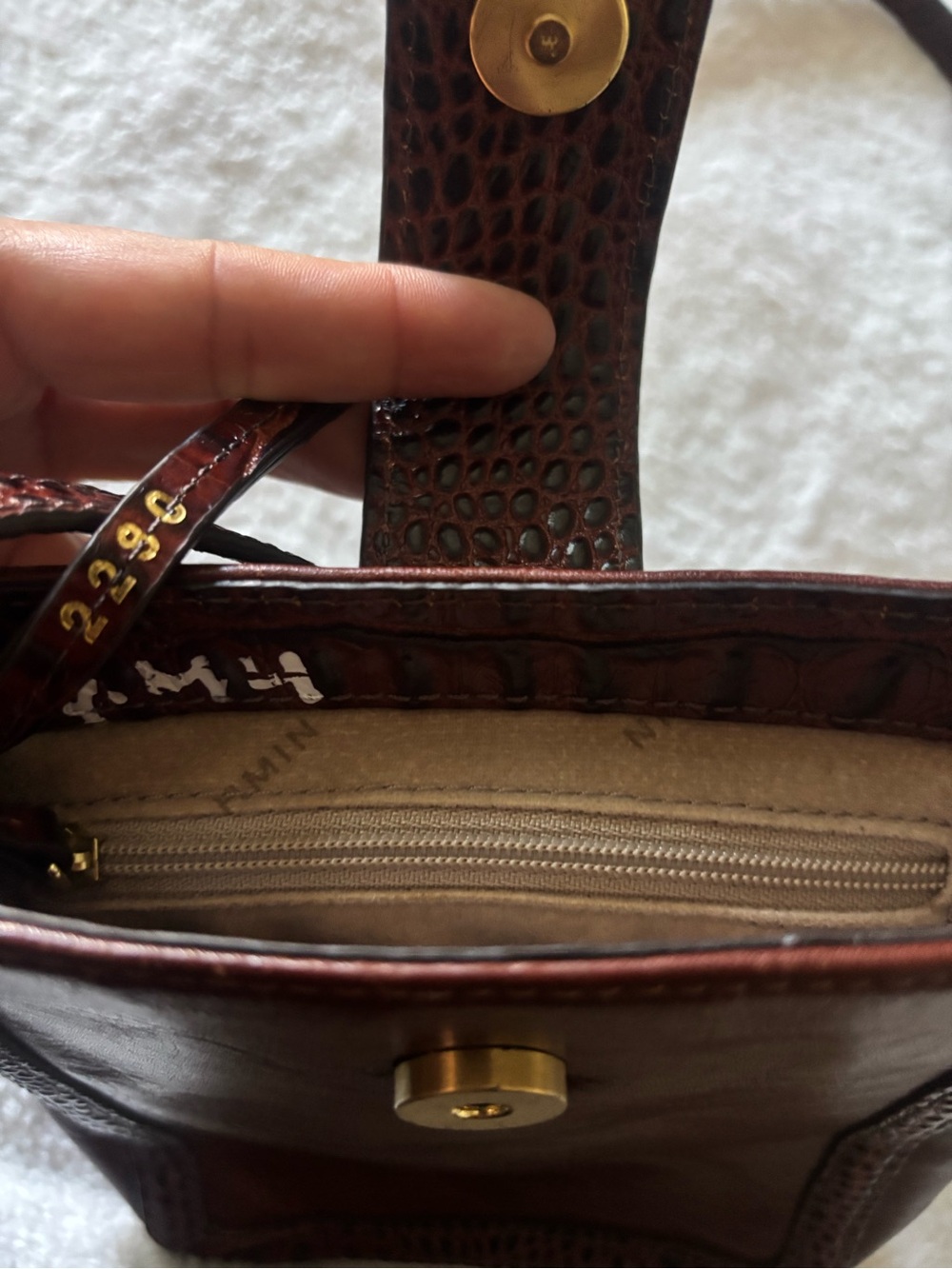 Vintage Brahmin Leather Croc Trim Bucket Crossbody Bag Brown EUC - Picture 5 of 10